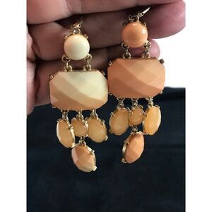 Vintage pink peach faceted lucite dangle chandelier Leverback gold tone earrings